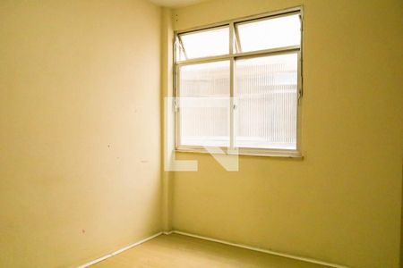 Quarto 2 de apartamento para alugar com 2 quartos, 45m² em Tomás Coelho, Rio de Janeiro