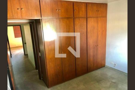 Casa à venda com 2 quartos, 221m² em Parque Jabaquara, São Paulo