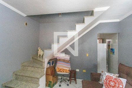 Escada de casa de condomínio para alugar com 2 quartos, 80m² em Centro, Diadema