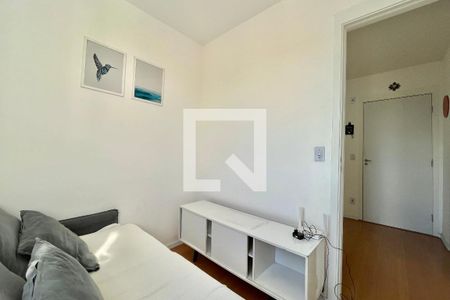 Quarto 2 de apartamento para alugar com 2 quartos, 34m² em Jardim Itacolomi, São Paulo