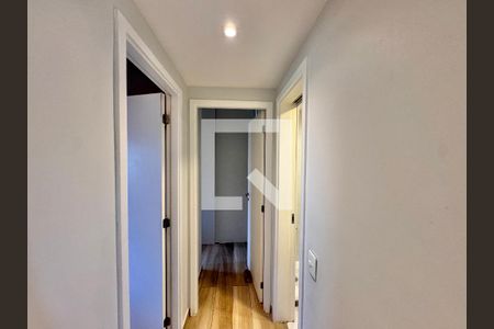 Corredor de apartamento à venda com 2 quartos, 66m² em Barra da Tijuca, Rio de Janeiro
