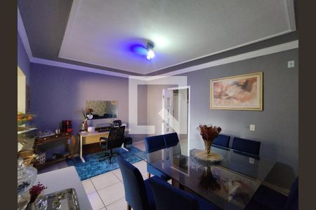 Sala de casa à venda com 5 quartos, 120m² em Sacomã, São Paulo
