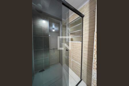 Banheiro de casa para alugar com 1 quarto, 45m² em Jardim Vergueiro, São Paulo