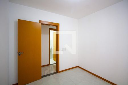 Quarto 1 de apartamento para alugar com 2 quartos, 52m² em Vista Alegre, São Gonçalo