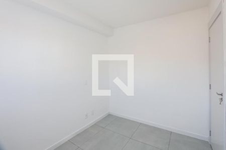 Quarto 2 de apartamento para alugar com 2 quartos, 38m² em Jardim São Luís, São Paulo