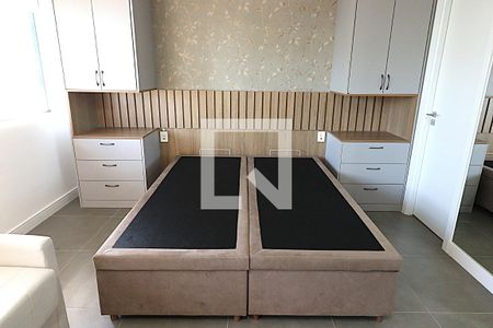 Sala/Quarto de kitnet/studio para alugar com 1 quarto, 40m² em Auxiliadora, Porto Alegre