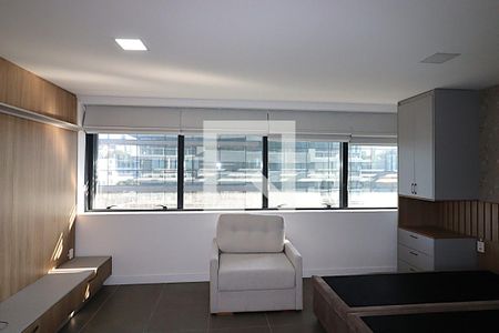 Sala/Quarto de kitnet/studio para alugar com 1 quarto, 40m² em Auxiliadora, Porto Alegre