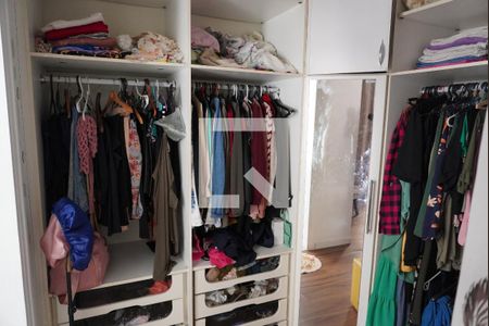 Closet da suíte 1 de casa de condomínio à venda com 3 quartos, 404m² em Tarumã, Barueri