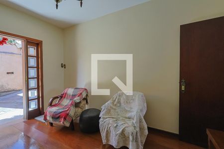 Casa à venda com 3 quartos, 270m² em Esplanada, Belo Horizonte