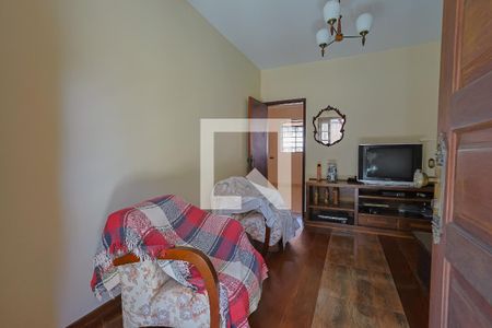 Casa à venda com 3 quartos, 270m² em Esplanada, Belo Horizonte