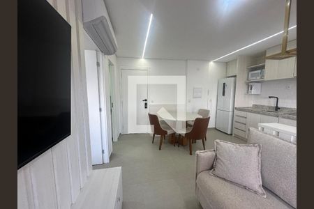 Sala de apartamento para alugar com 1 quarto, 43m² em Empresarial 18 do Forte, Barueri