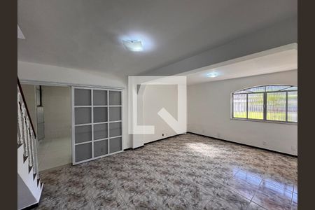 Sala de casa de condomínio para alugar com 3 quartos, 200m² em Recreio dos Bandeirantes, Rio de Janeiro