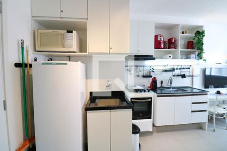 Sala / Cozinha de apartamento à venda com 1 quarto, 25m² em Santo Amaro, São Paulo