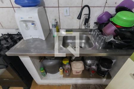 Cozinha de apartamento para alugar com 2 quartos, 48m² em Conjunto Residencial José Bonifácio, São Paulo