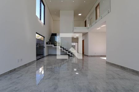 Casa para alugar com 6 quartos, 319m² em Fazenda Rodeio, Mogi das Cruzes