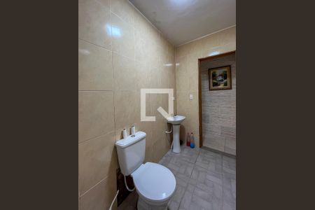 Banheiro de casa para alugar com 2 quartos, 100m² em Jardim Climax, São Paulo