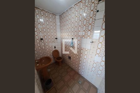 Banheiro de casa à venda com 3 quartos, 135m² em Parque Edu Chaves, São Paulo
