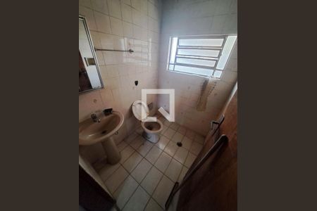 Banheiro de casa à venda com 3 quartos, 135m² em Parque Edu Chaves, São Paulo