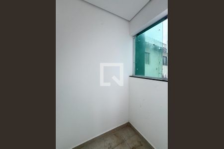 Closet da suíte de apartamento para alugar com 1 quarto, 54m² em Jardim Silvina, São Bernardo do Campo