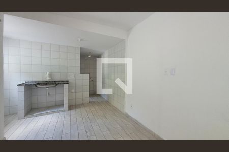 Casa para alugar com 1 quarto, 45m² em Osvaldo Cruz, Rio de Janeiro