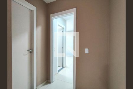 Corredor de apartamento para alugar com 2 quartos, 50m² em Santo Cristo, Rio de Janeiro