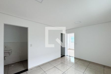 Sala /Cozinha  de apartamento para alugar com 1 quarto, 54m² em Jardim Silvina, São Bernardo do Campo