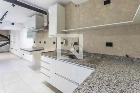 Casa à venda com 3 quartos, 100m² em Vila Romana, São Paulo
