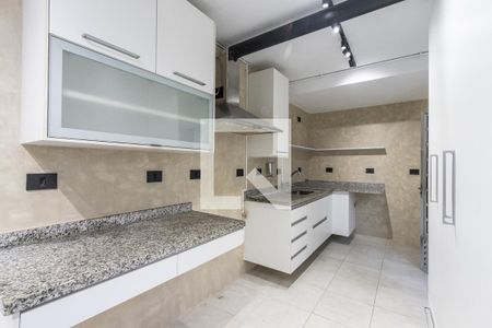 Casa à venda com 3 quartos, 100m² em Vila Romana, São Paulo