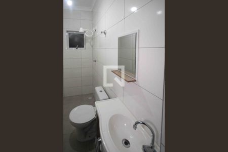 Banheiro Social de casa para alugar com 1 quarto, 35m² em Jardim Marília, São Paulo