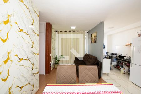 Sala de apartamento à venda com 2 quartos, 60m² em Jardim Riacho das Pedras, Contagem