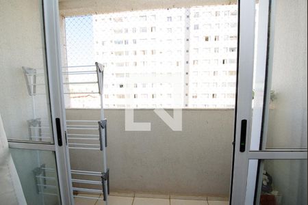 Sala de apartamento à venda com 2 quartos, 60m² em Jardim Riacho das Pedras, Contagem