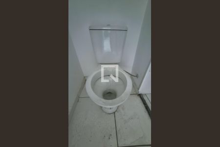 Banheiro  de apartamento para alugar com 2 quartos, 38m² em Bonsucesso, Rio de Janeiro