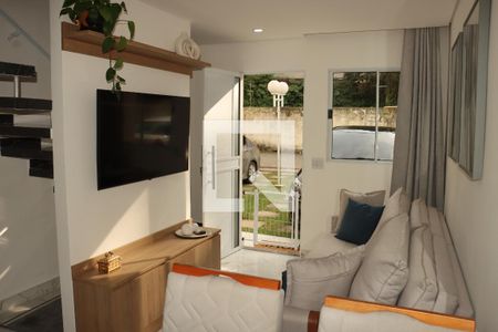 Casa de Condomínio para alugar com 2 quartos, 60m² em Parque Rincao, Cotia