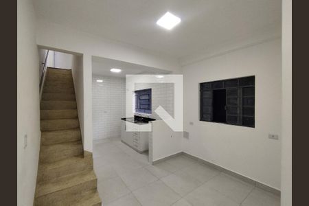 Sala  de casa para alugar com 2 quartos, 170m² em Vila Brasilio Machado, São Paulo