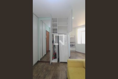 Sala/Cozinha de apartamento para alugar com 1 quarto, 40m² em Centro Histórico, Porto Alegre