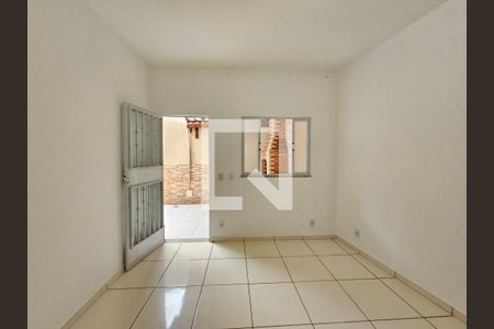 Sala de casa para alugar com 2 quartos, 60m² em Centro, Nilópolis