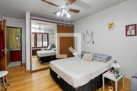 Suíte de casa à venda com 3 quartos, 200m² em Jardim do Salso, Porto Alegre
