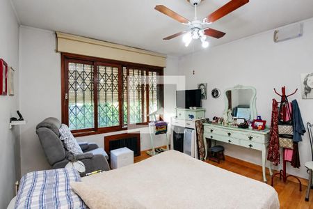 Suíte de casa à venda com 3 quartos, 200m² em Jardim do Salso, Porto Alegre