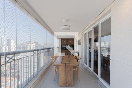 Varanda de apartamento à venda com 4 quartos, 258m² em Sumaré, São Paulo