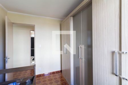 Quarto 2 de apartamento para alugar com 2 quartos, 55m² em Itaquera, São Paulo