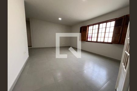 Sala de casa para alugar com 5 quartos, 500m² em Centro, Juiz de Fora