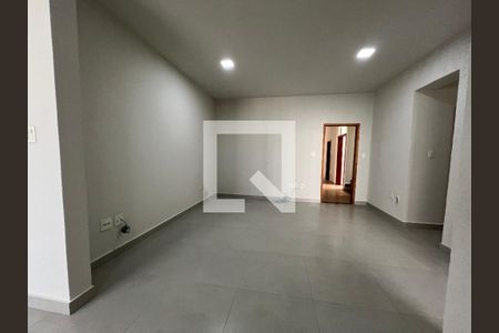 Sala de casa para alugar com 5 quartos, 500m² em Centro, Juiz de Fora