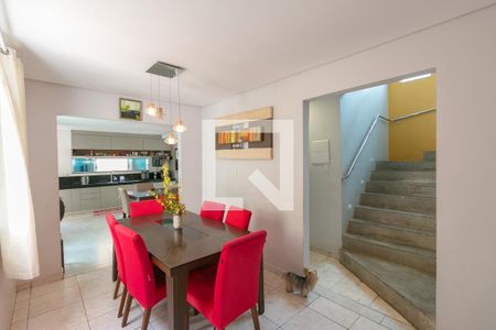 Casa à venda com 4 quartos, 210m² em Conjunto Helena Antipoff, Belo Horizonte