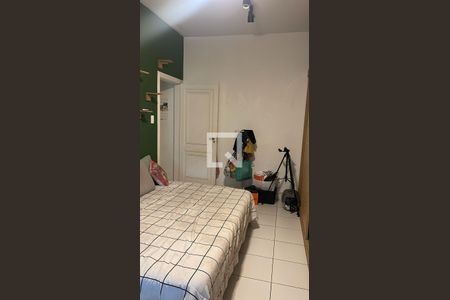 Quarto de apartamento à venda com 3 quartos, 110m² em Laranjeiras, Rio de Janeiro