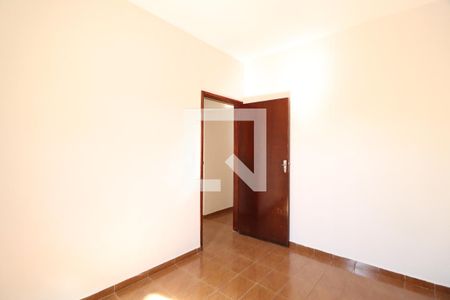 Quarto 1 de casa para alugar com 3 quartos, 120m² em Santa Mônica, Uberlândia