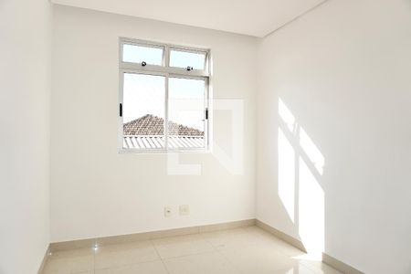 Quarto 2 de apartamento para alugar com 3 quartos, 70m² em Sagrada Família, Belo Horizonte