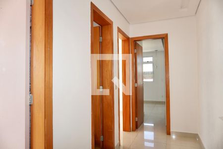 Corredor  de apartamento para alugar com 3 quartos, 70m² em Sagrada Família, Belo Horizonte