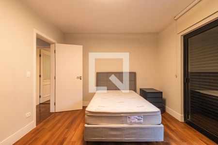 Quarto 1 de apartamento para alugar com 4 quartos, 300m² em Alphaville, Barueri