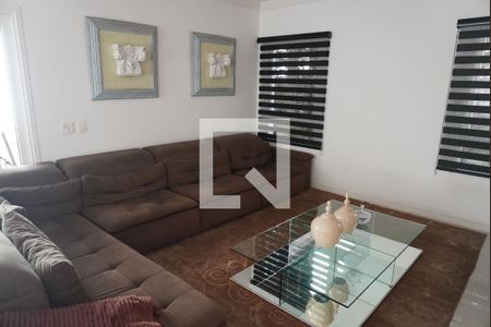 Sala de TV de casa de condomínio à venda com 3 quartos, 350m² em Alphaville, Santana de Parnaíba