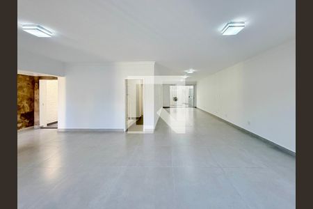 Sala de casa para alugar com 4 quartos, 263m² em Brooklin, São Paulo